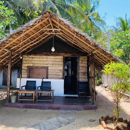Air Lush Beach Cabanas Arugam Bay Bagian luar foto
