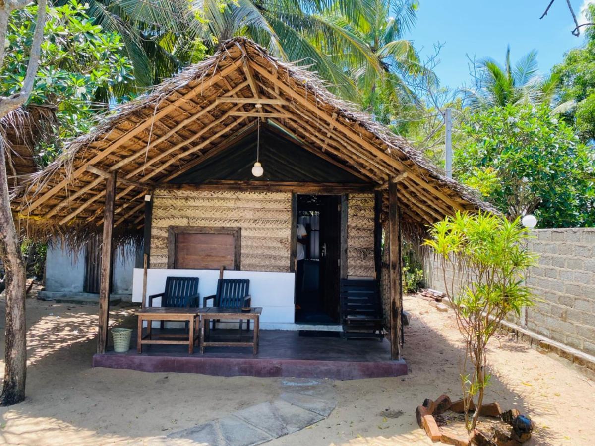 Air Lush Beach Cabanas Arugam Bay Bagian luar foto