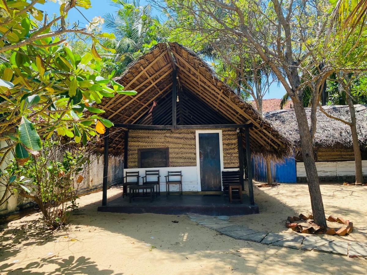 Air Lush Beach Cabanas Arugam Bay Bagian luar foto