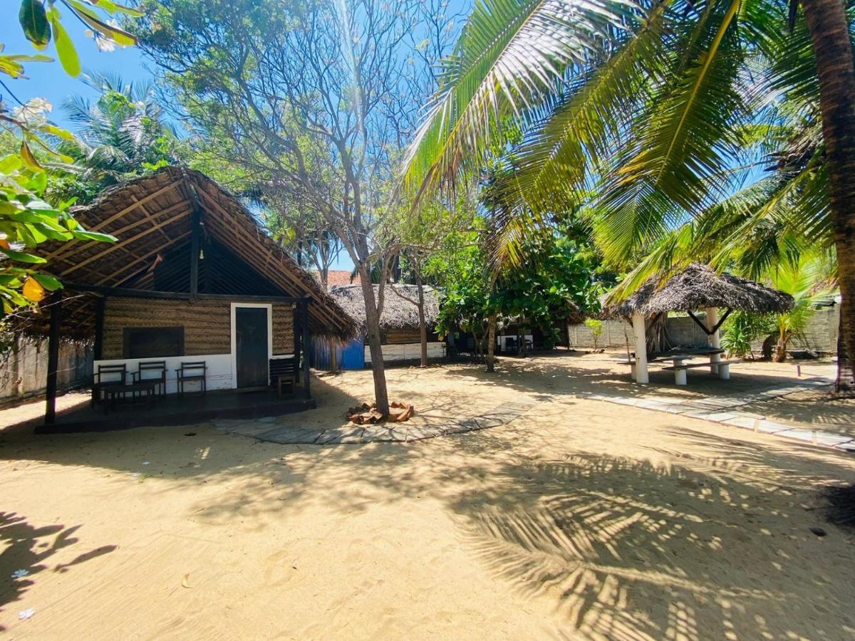 Air Lush Beach Cabanas Arugam Bay Bagian luar foto