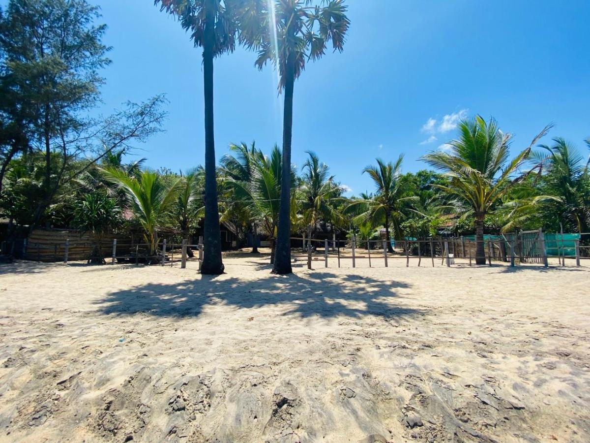 Air Lush Beach Cabanas Arugam Bay Bagian luar foto
